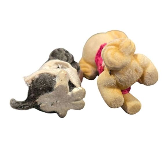 Barbie Flocked Dogs Set Of 2 Outfits Included Mattel - Picture 2 of 4